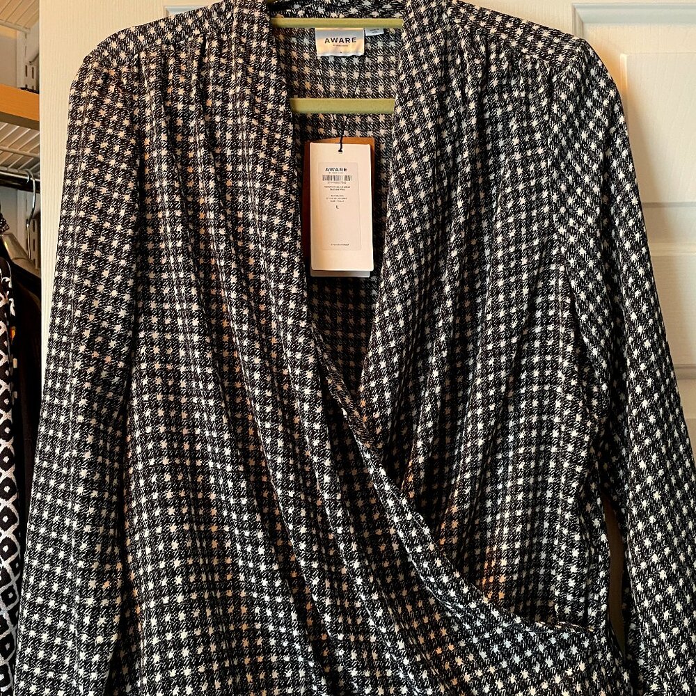 NEW NWT - AWARE by Vero Moda LS Wrap Blouse - Large